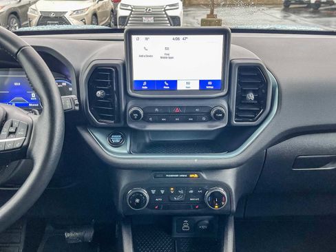 Used 2023 Ford Bronco Sport Badlands image 12
