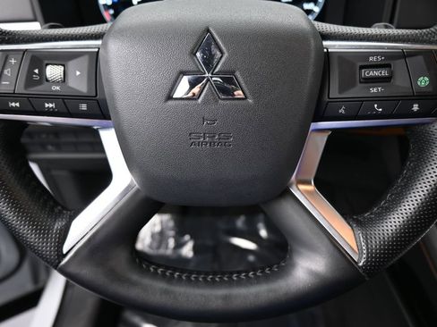 Used 2022 Mitsubishi Outlander SEL image 37