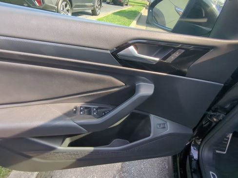 Used 2019 Volkswagen Jetta GLI image 10