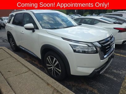 Used 2024 Nissan Pathfinder Platinum