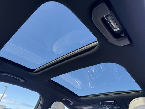 New 2025 Mercedes-Benz C 300 Sedan image 3