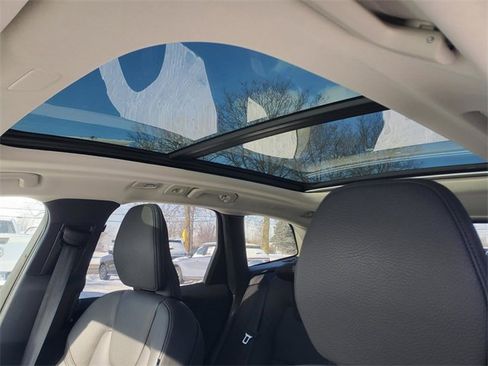 Certified 2025 Volvo XC60 T8 Plus w/ Protection Package Premier image 13