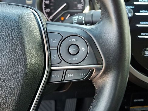 Certified 2018 Toyota Camry XLE w/ Audio Package FWD image 26