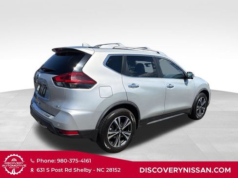 Used 2019 Nissan Rogue SV w/ Premium Package FWD image 6
