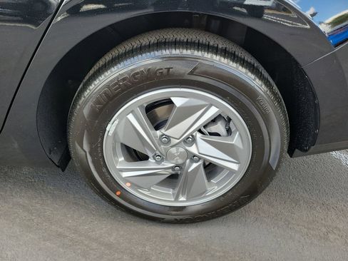 New 2026 Hyundai Elantra SE image 21