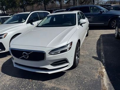 Used 2018 Volvo S90 T6 Momentum w/ Convenience Package
