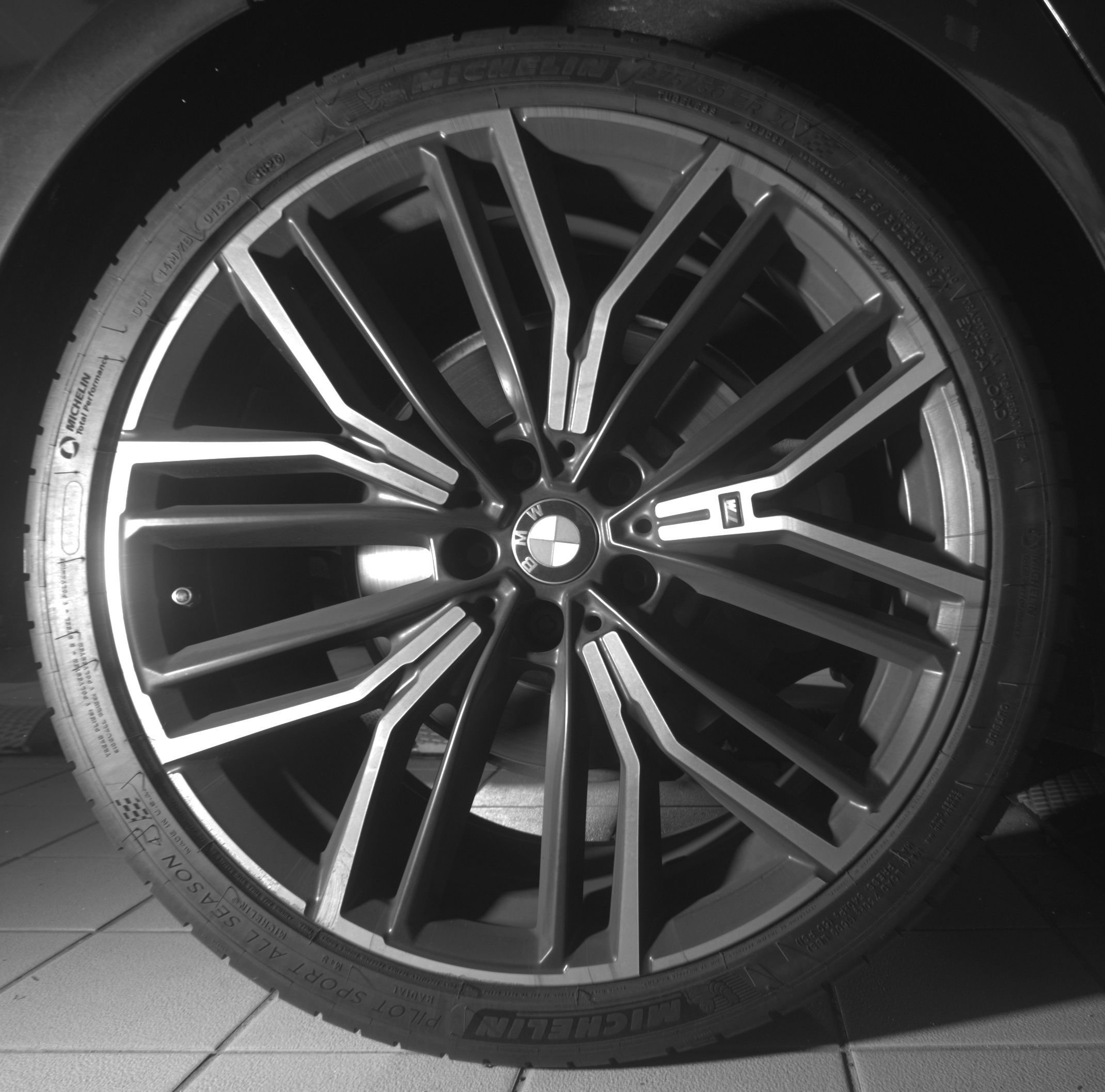Used 2023 BMW 530i w/ M Sport Package RWD image 31