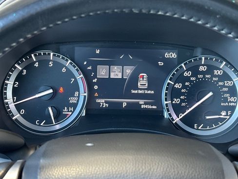 Used 2021 Toyota Highlander Platinum image 25