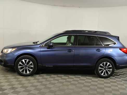 Used 2017 Subaru Outback 2.5i Limited image 2