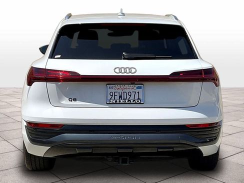 Used 2024 Audi Q8 e-tron Premium Plus w/ Premium Plus Package AWD/4WD image 7