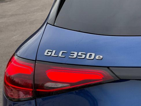 Used 2025 Mercedes-Benz GLC 350e 4MATIC image 38