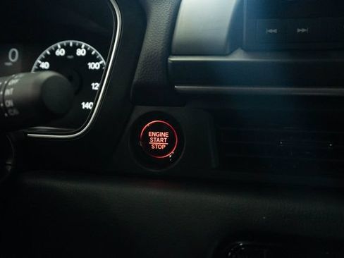 Certified 2025 Honda Pilot Sport image 12