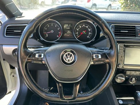 Used 2016 Volkswagen Jetta Sport image 15