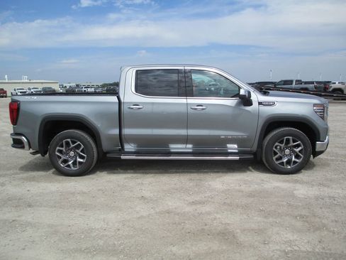 New 2026 GMC Sierra 1500 SLT w/ SLT Premium Package AWD/4WD image 3