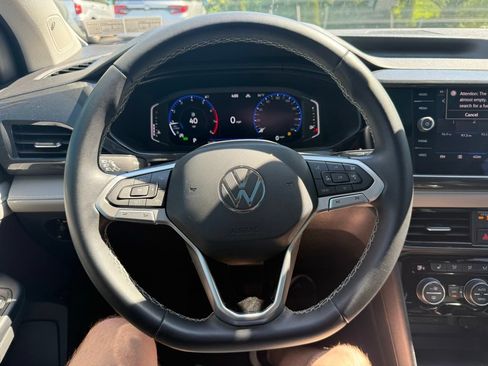 Used 2023 Volkswagen Taos SEL AWD/4WD image 11