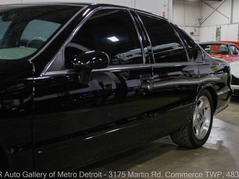 Used 1994 Chevrolet Impala SS image 21