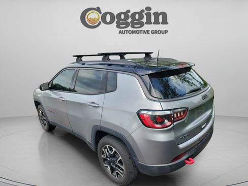 Used 2021 Jeep Compass Trailhawk AWD/4WD image 2