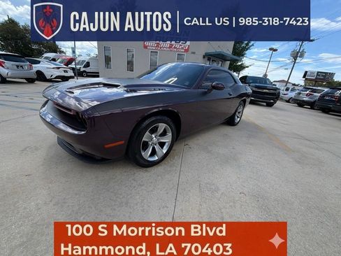 Used 2020 Dodge Challenger SXT RWD image 1