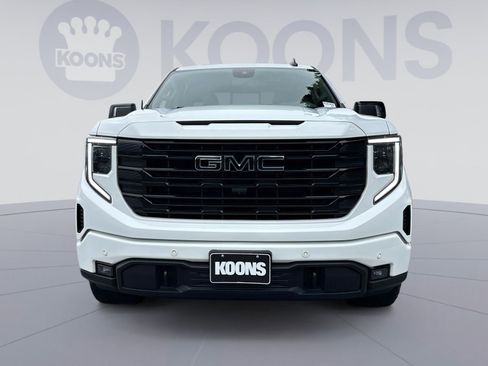 Used 2024 GMC Sierra 1500 Elevation w/ Elevation Premium Package AWD/4WD image 11