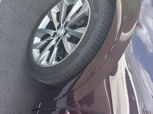 Used 2021 Buick Envision Avenir w/ Technology Package II FWD image 12