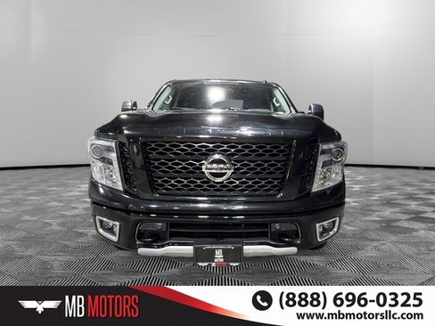 Used 2018 Nissan Titan PRO-4X image 10