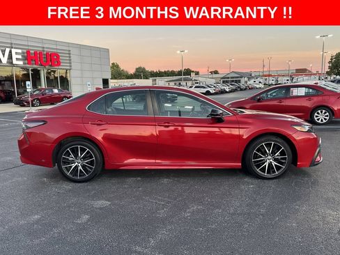 Used 2021 Toyota Camry SE FWD image 29