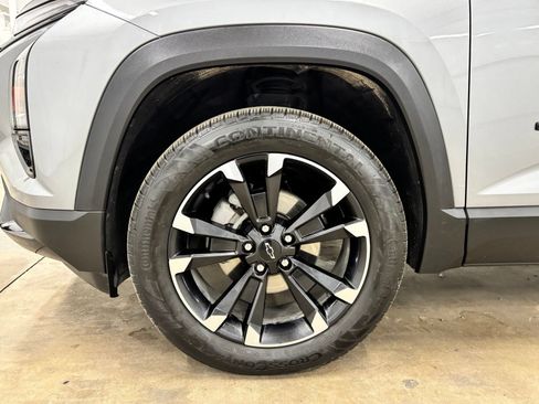 Used 2025 Chevrolet Equinox RS w/ Safety and Technology Package FWD image 10