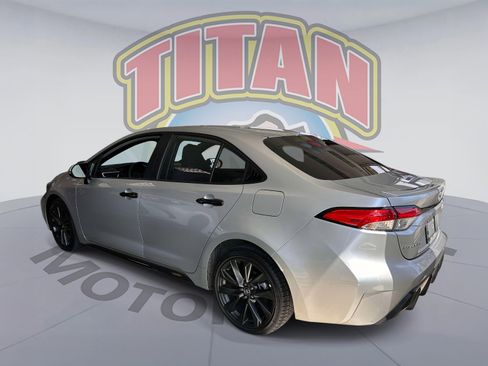 Certified 2025 Toyota Corolla SE FWD image 2