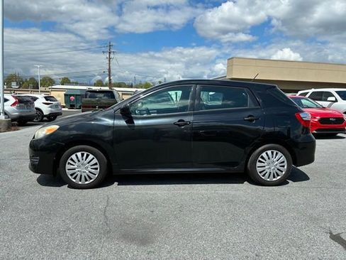 Used 2011 Toyota Matrix image 4