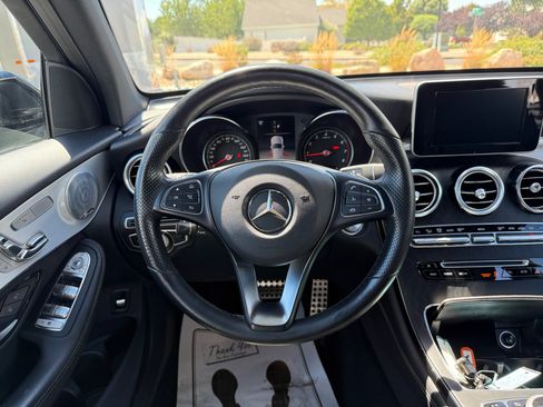 Used 2019 Mercedes-Benz GLC 300 4MATIC image 9