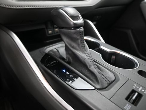 Used 2021 Toyota Highlander XLE image 14