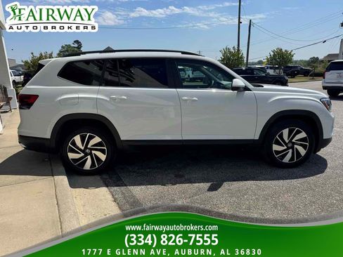 Used 2025 Volkswagen Atlas SE image 5