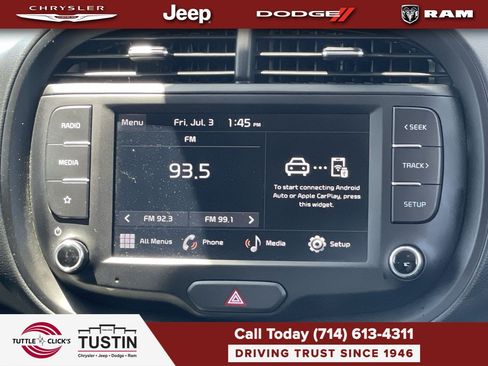 Used 2025 Kia Soul LX w/ LX Technology Package FWD image 14