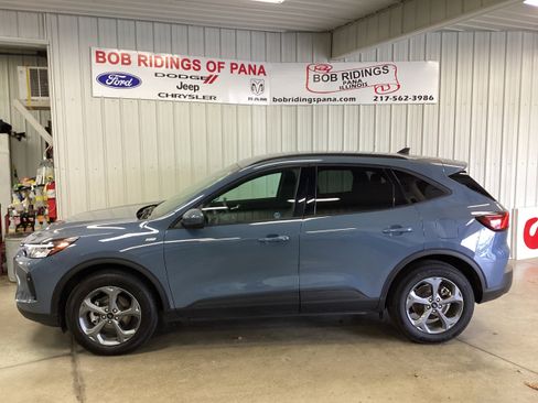 Used 2025 Ford Escape ST-Line Select AWD/4WD image 2
