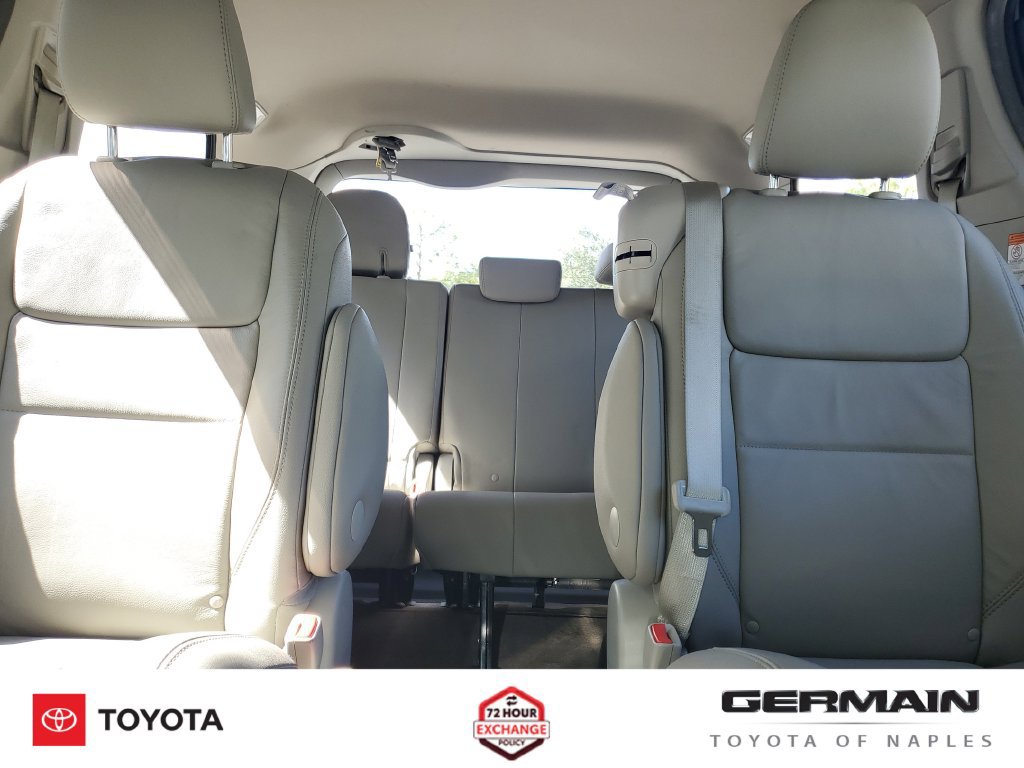 Used 2017 Toyota Sienna XLE w/ XLE Navigation Package FWD image 32