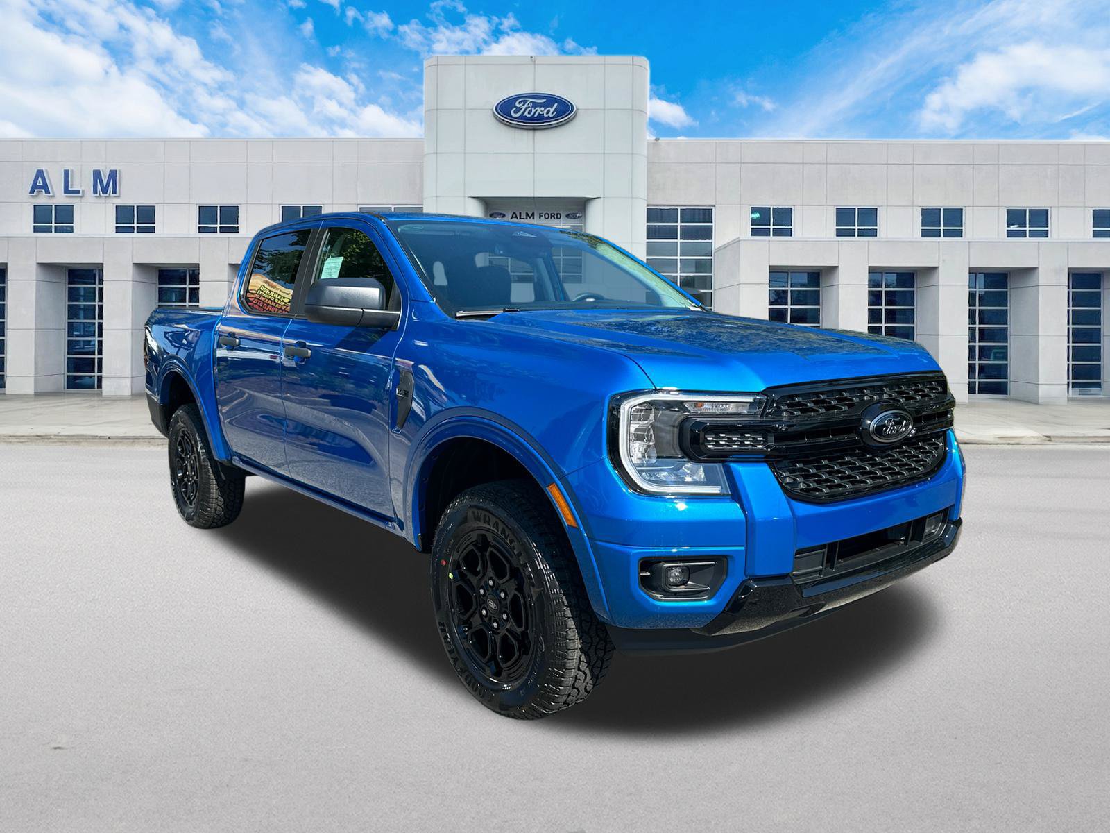 New 2026 Ford Ranger XLT w/ Black Appearance Package RWD image 4