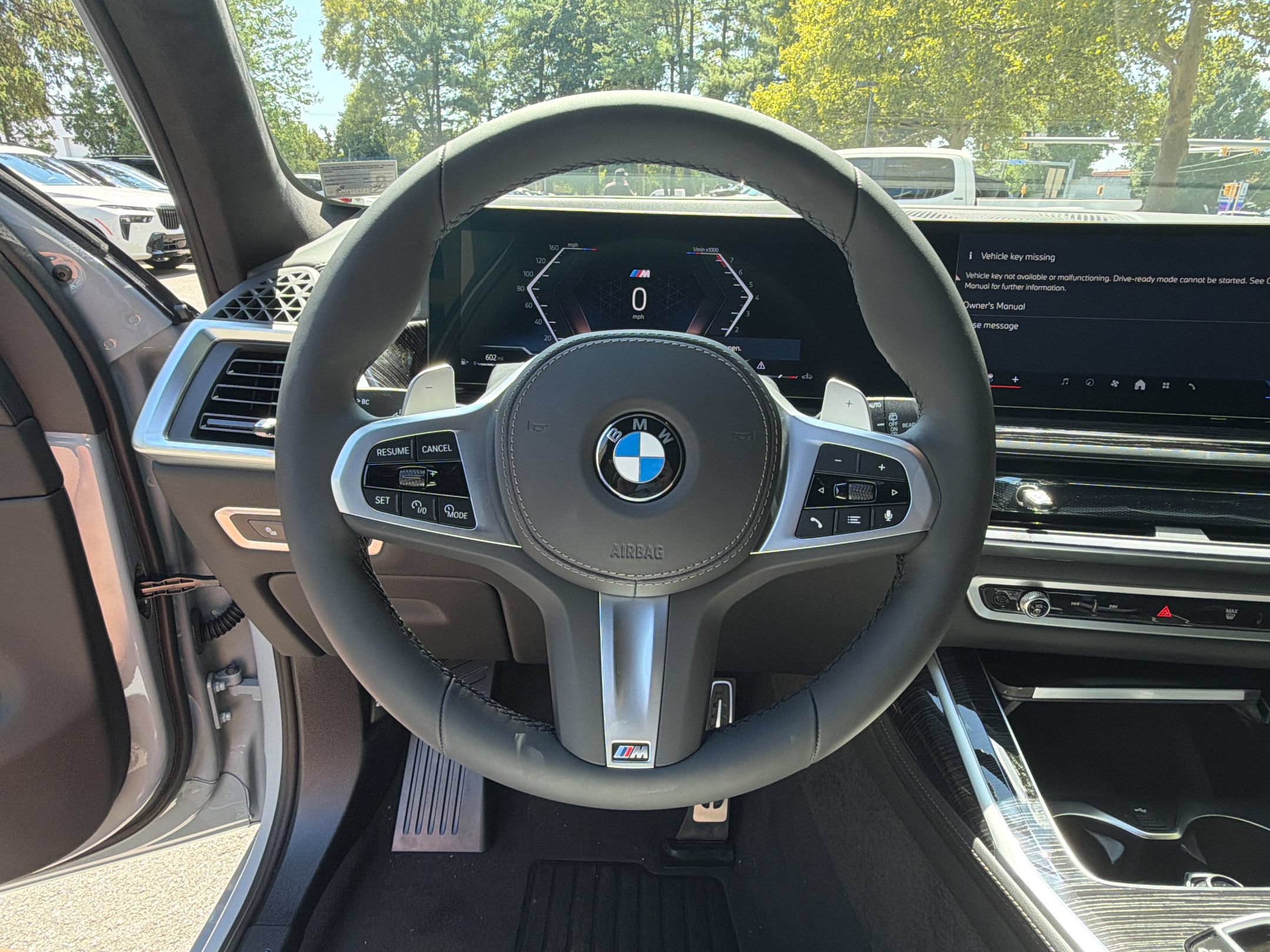 Used 2027 BMW X7 xDrive40i w/ M Sport Package AWD/4WD image 11