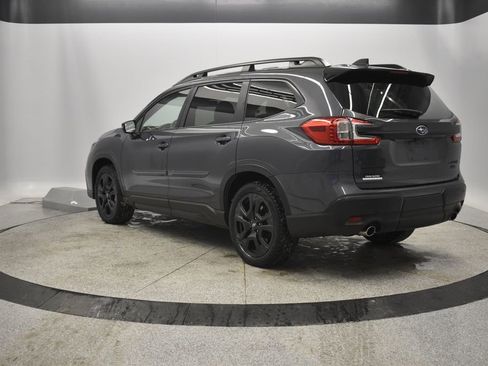 Used 2023 Subaru Ascent Onyx Edition image 4
