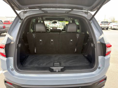 Used 2025 Honda Pilot Black Edition image 37
