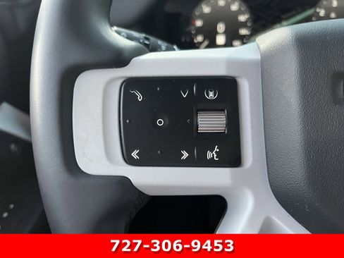 Used 2025 Land Rover Defender 110 X-Dynamic SE AWD/4WD image 24