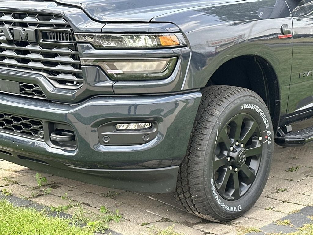 New 2026 RAM 3500 Big Horn AWD/4WD image 7