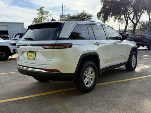 New 2025 Jeep Grand Cherokee Laredo w/ Luxury Tech Group I image 7