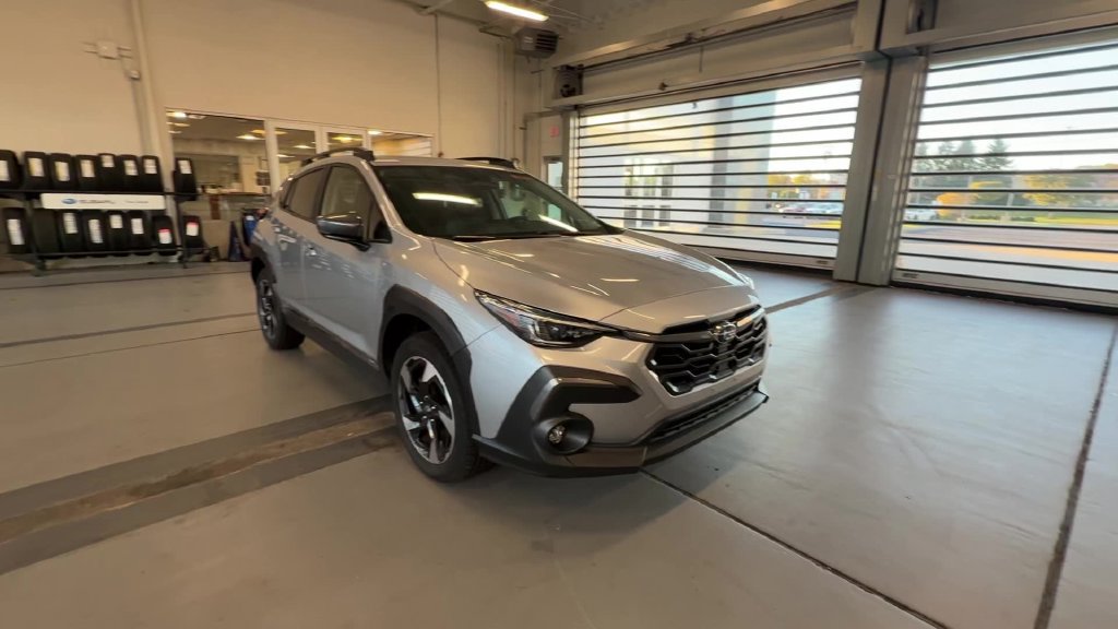 Used 2025 Subaru Crosstrek 2.5i Limited AWD/4WD image 12
