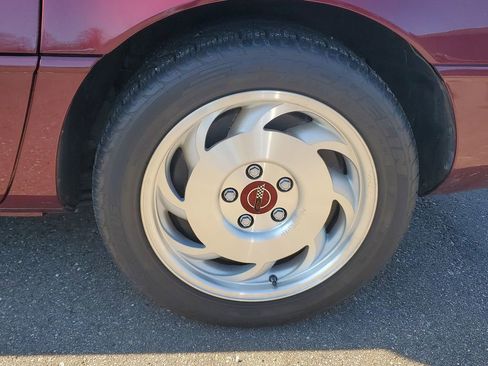 Used 1993 Chevrolet Corvette Convertible RWD image 6