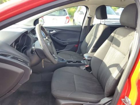 Used 2016 Ford Focus SE FWD image 10