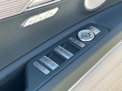 New 2027 Genesis GV80 2.5T Prestige AWD/4WD image 18