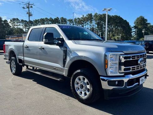 Used 2024 Ford F250 XLT image 7