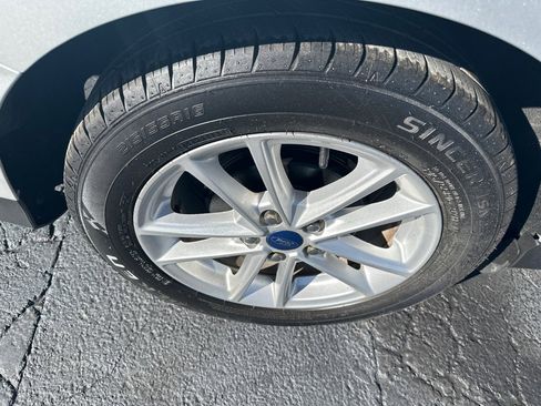 Used 2016 Ford Focus SE image 6