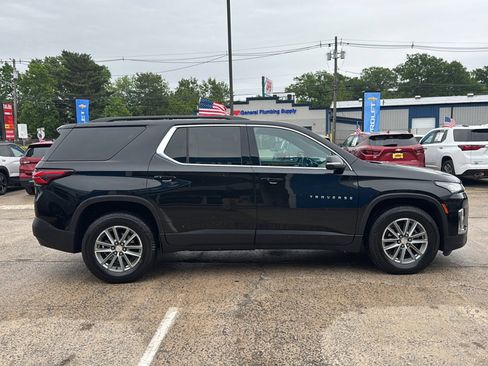 Used 2023 Chevrolet Traverse LT AWD/4WD image 9