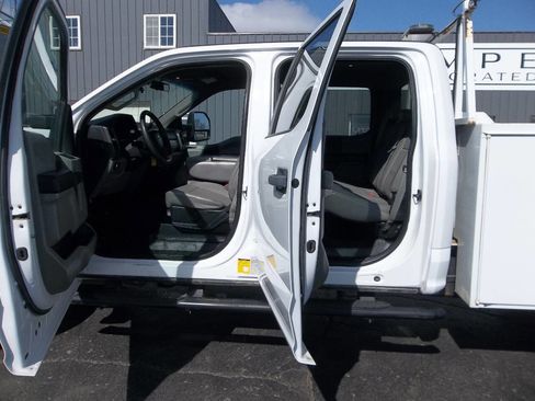 Used 2018 Ford F350 XL image 9